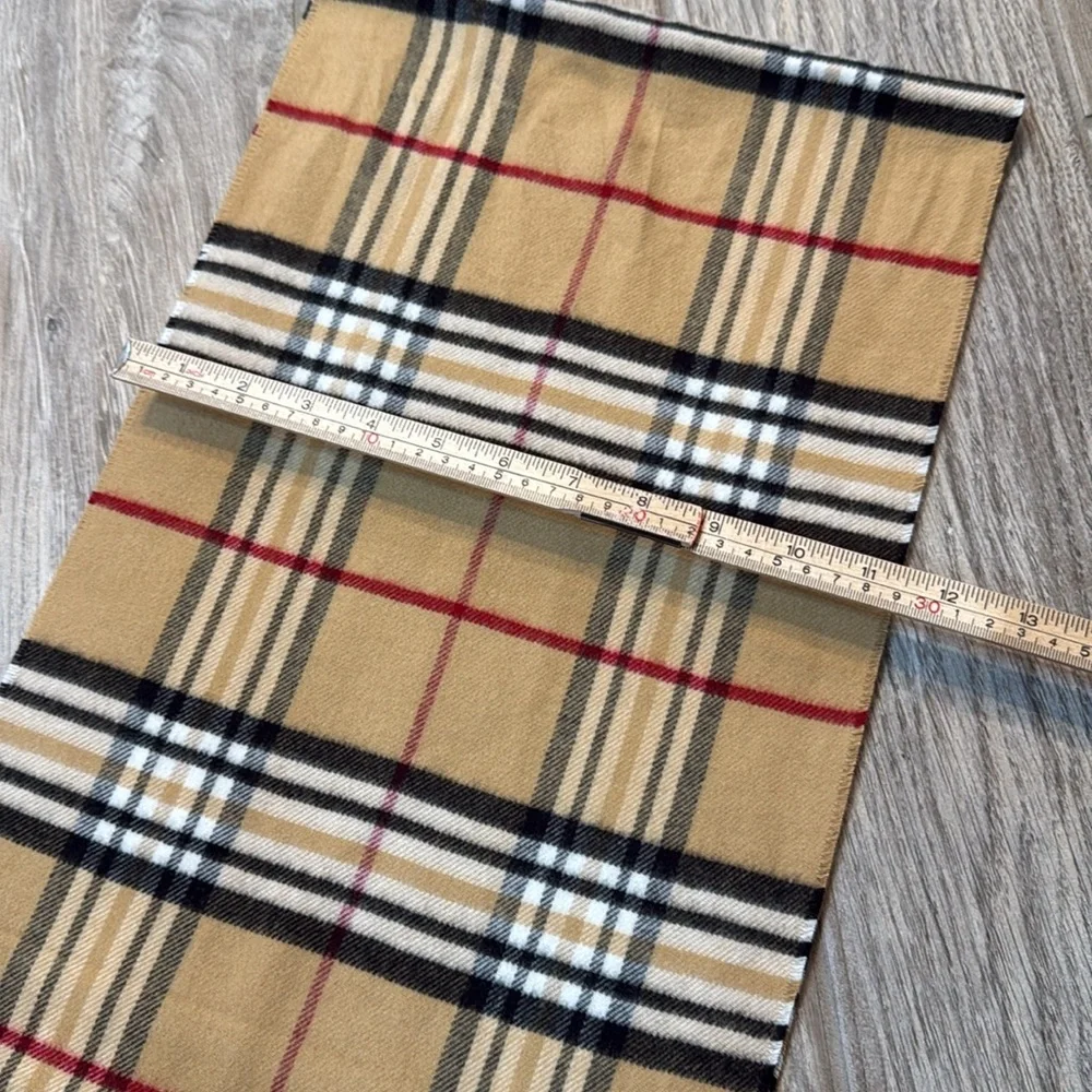 Roundtree & Yorke‎ Plaid Scarf 64